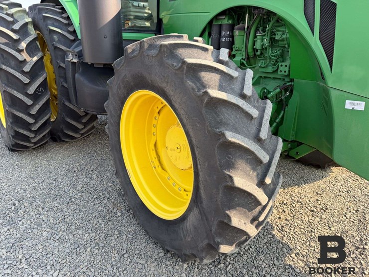 2011-john-deere-8335r-tractor-image-68