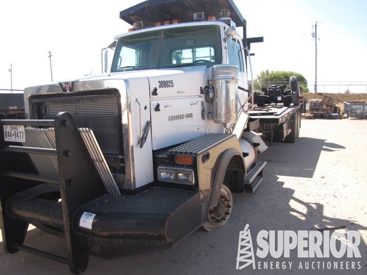 2006-western-star-t/a-winch-bed-truck-image-2
