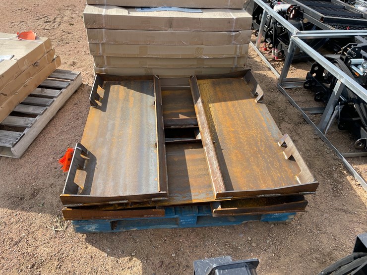 #4134-•-landhonor-skid-steer-universal-adapter-plate-image-3