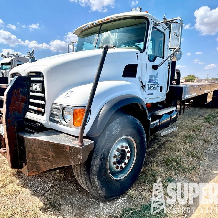 2007 MACK Granite CV713 T/A Winch Bed Truck