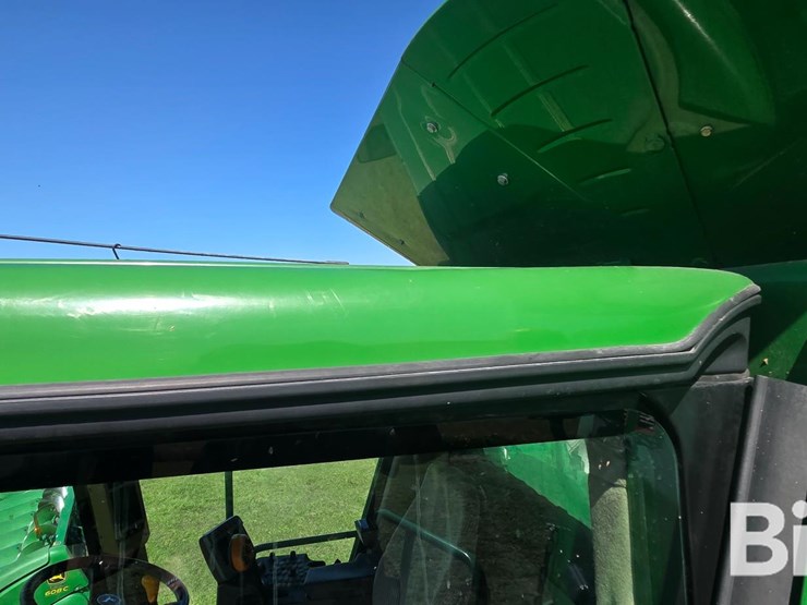 2010-john-deere-9670-sts-combine-image-12