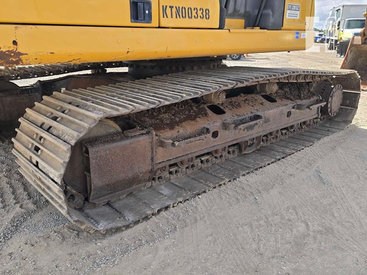 2018-caterpillar-320gc-image-29