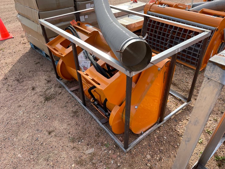 #4065-•-landhonor-skid-steer-double-discharge-concrete-mixer-attachment-image-6