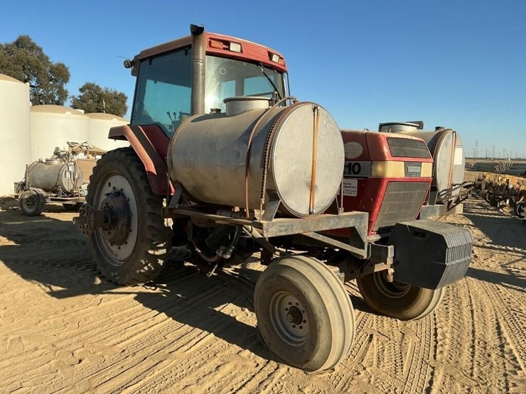 case-ih-7210-tractor-image-4