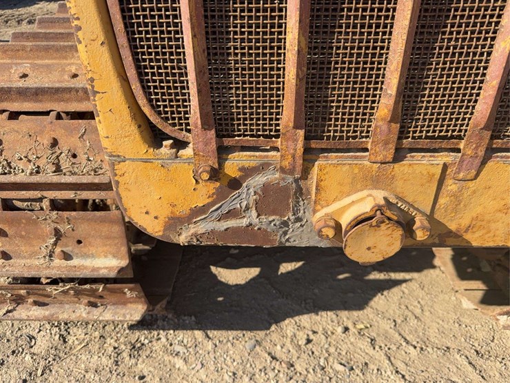 caterpillar-forty-diesel-image-11
