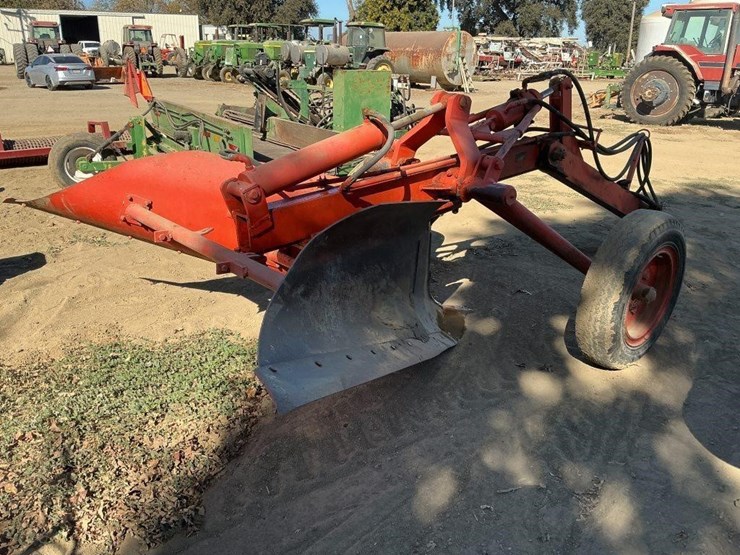 yonkers-johnson-300a-pull-v-ditcher-image-6