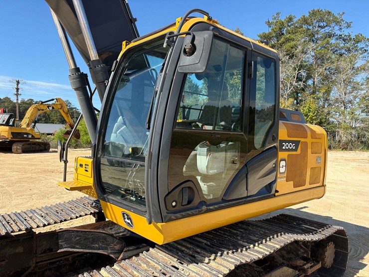 2022-john-deere-200g-excavator-(2,224-hours)-image-7