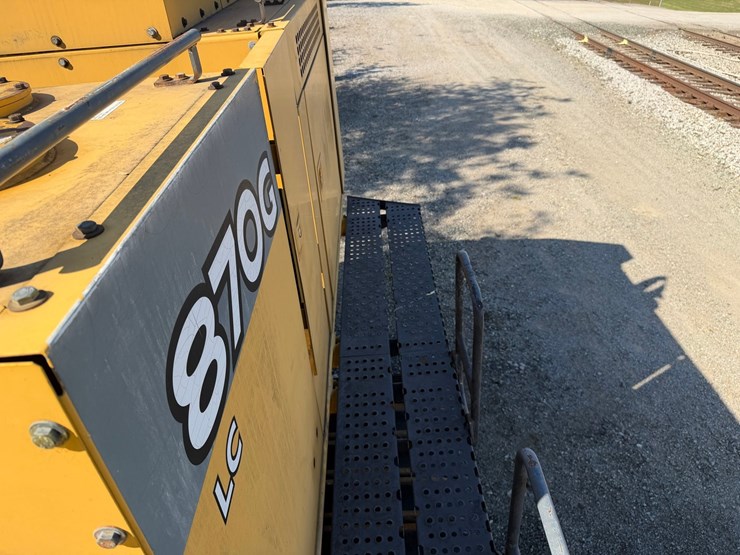 #4098-•-2015-john-deere-870g-lc-excavator-image-139