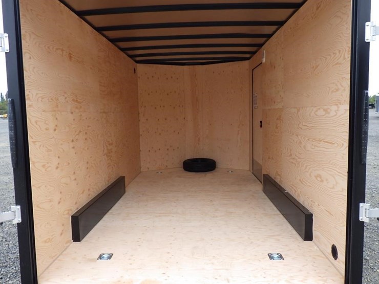 2027-royal-lcht35-7.516v-86-t/a-enclosed-trailer-image-16