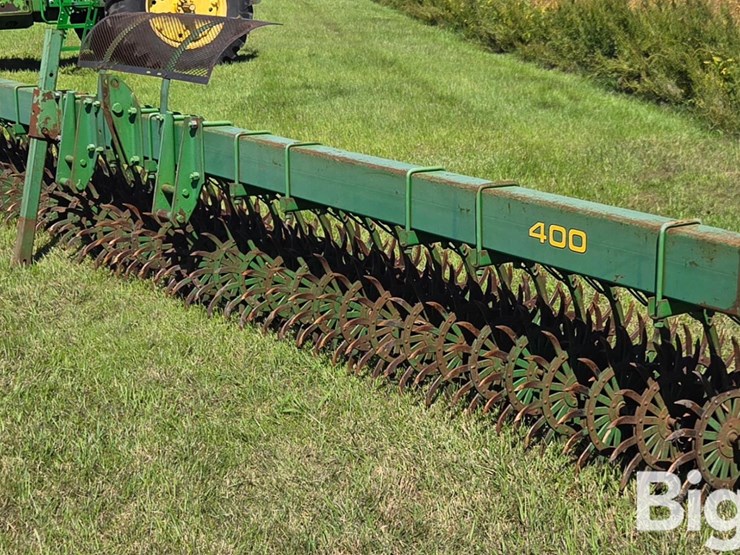 john-deere-400-rotary-hoe-image-1