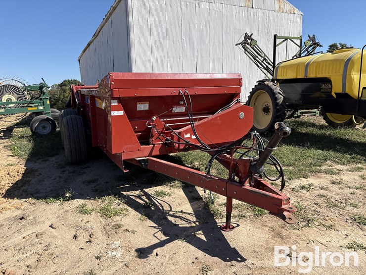 new-holland-195-t/a-manure-spreader-image-3