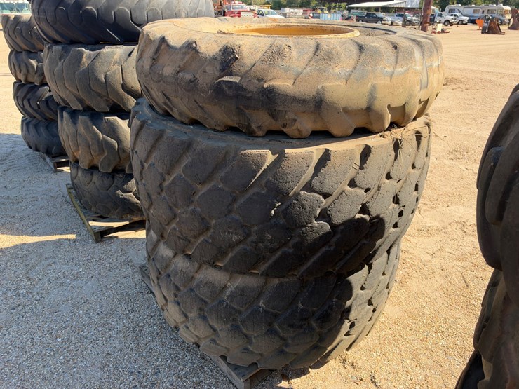 #41541-•-(3)-various-equipment-tires-image-3