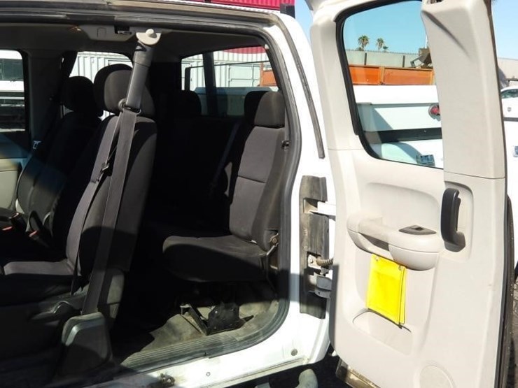 2012-gmc-sierra-2500-image-15