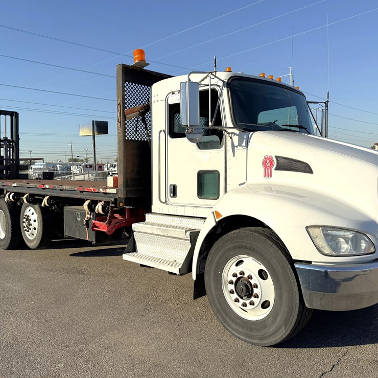 2020 KENWORTH T370