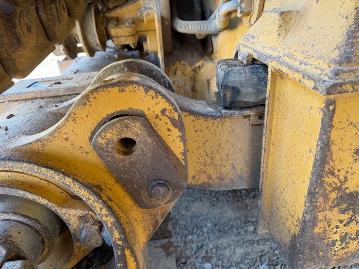 #4088-•-caterpillar-963-crawler-loader-image-71