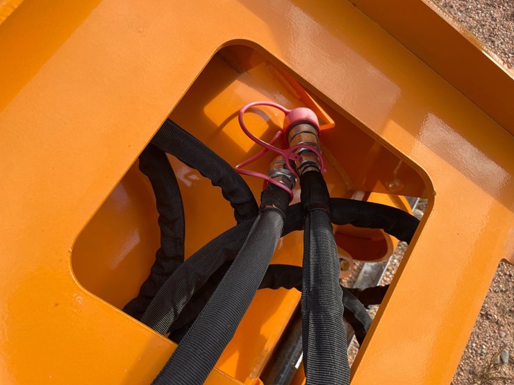 #4067-•-landhonor-skid-steer-double-discharge-concrete-mixer-attachment-image-12