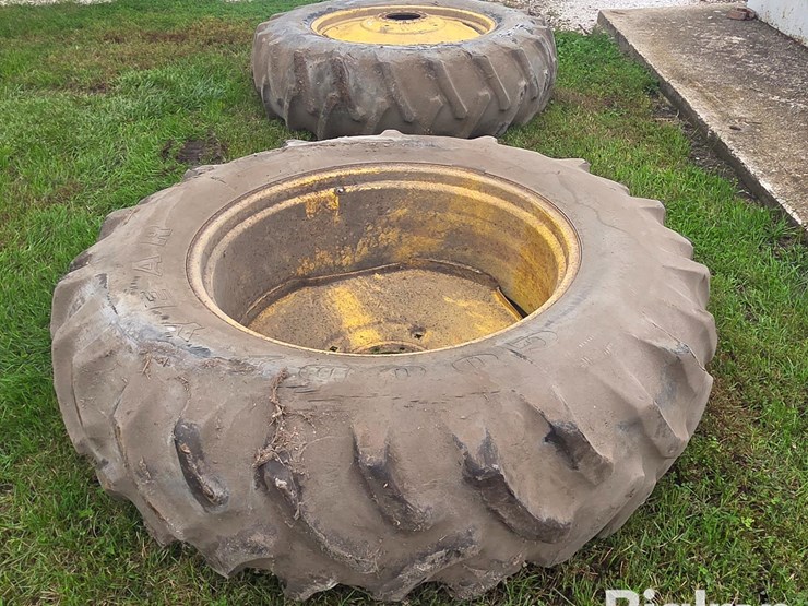 john-deere-duals-image-4