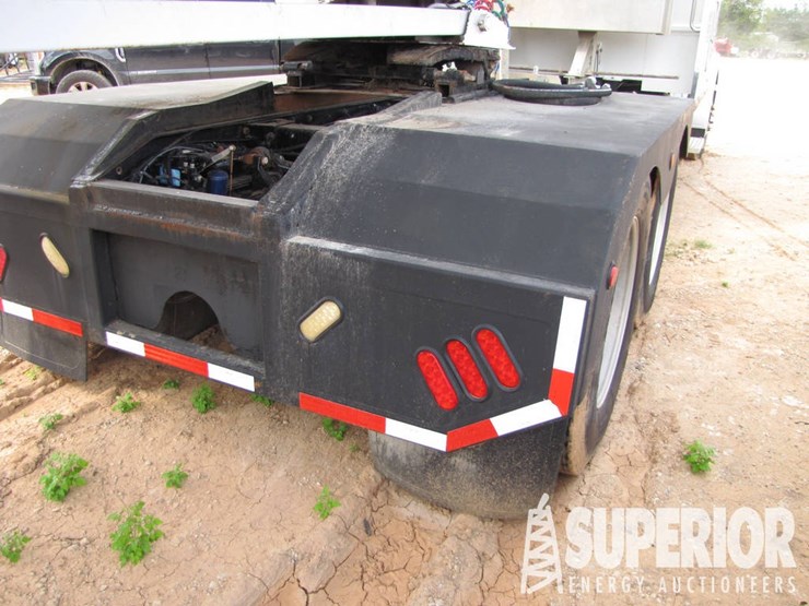 2007-peterbilt-379-s/a-sleeper-haul-truck-image-7