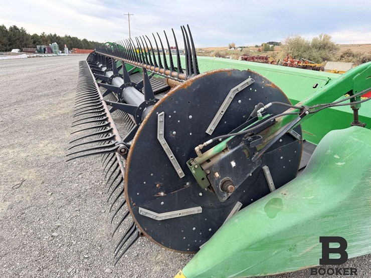 2017-john-deere-635fd-draper-header-image-14