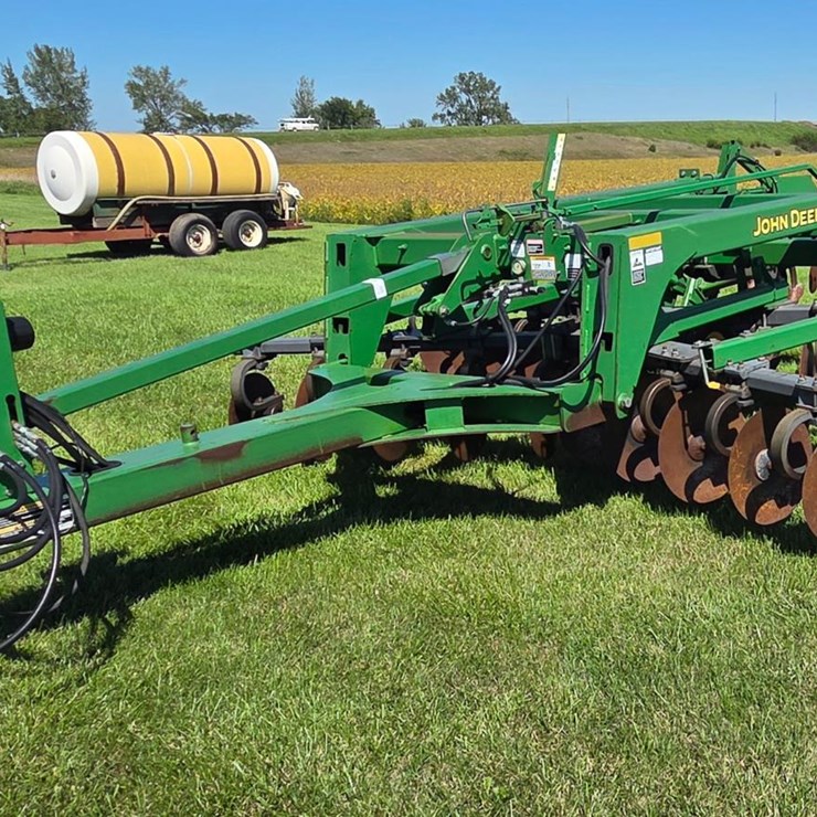 2010 John Deere 2700 Mulch Ripper