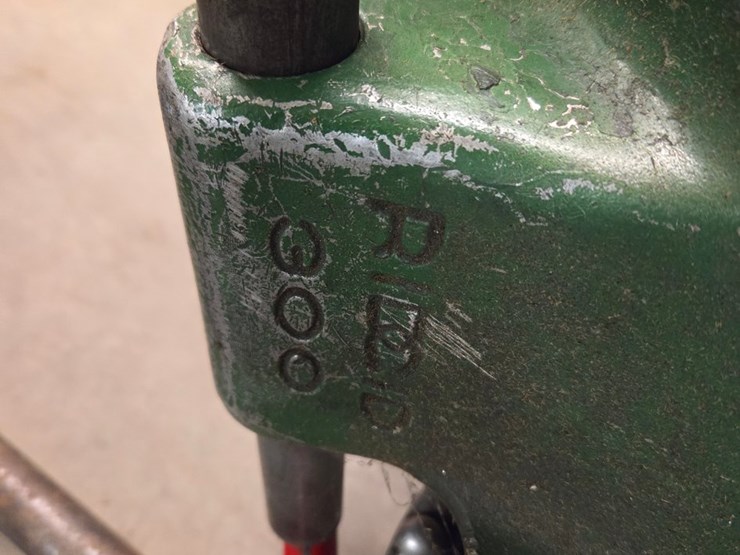 #38-•-rigid-300-pipe-threader-with-hand-truck-image-9
