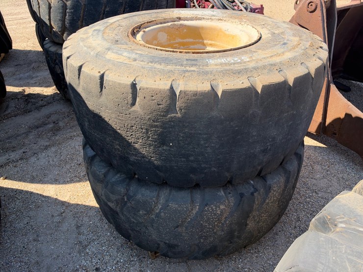 #41535-•-(2)-23.5r25-equipment-tires-image-1