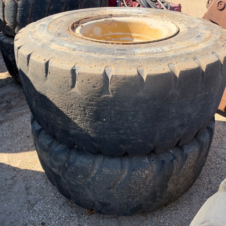 #41535 • (2) 23.5R25 EQUIPMENT TIRES