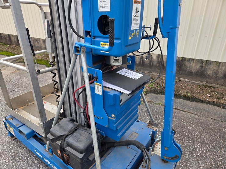 #14-•-genie-portable-lift-/-model:-twp-255-/-hours-not-known-image-18