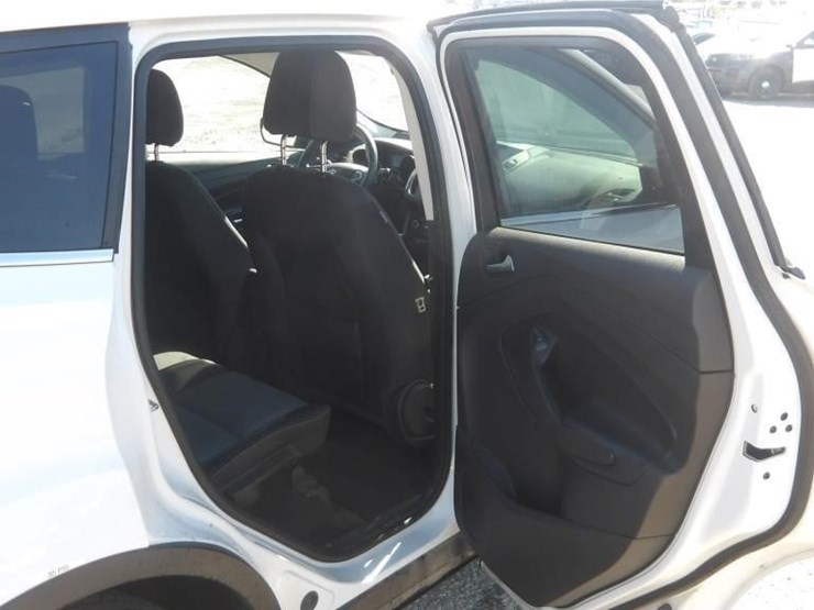 2017-ford-escape-image-11