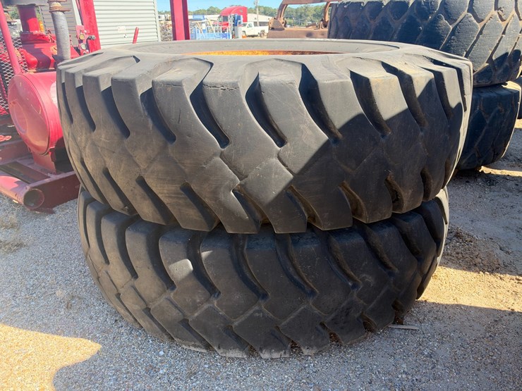 #41532-•-various-equipment-tires-image-1