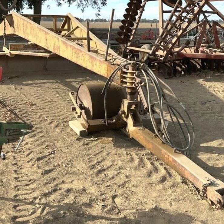UNIVERSAL 14'x30' Triplane