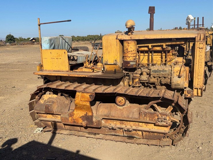 caterpillar-forty-diesel-image-2