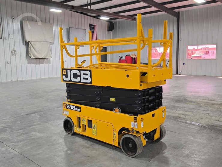 2023-jcb-s1930e-image-2