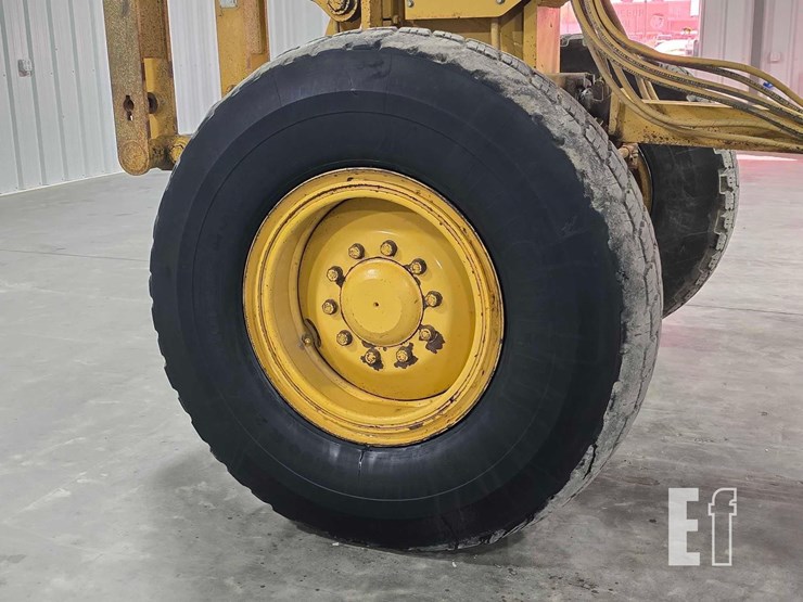 2001-caterpillar-140h-image-23