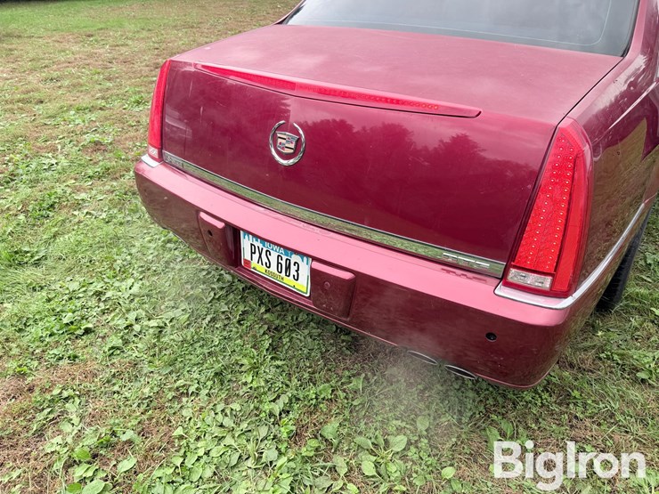 2008-cadillac-dts-performance-sedan-image-14