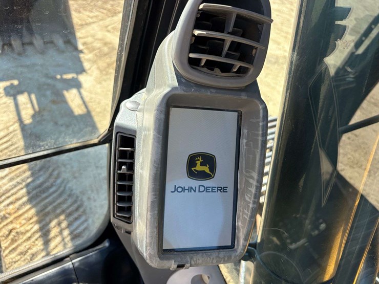 2022-john-deere-200g-excavator-(2,224-hours)-image-15