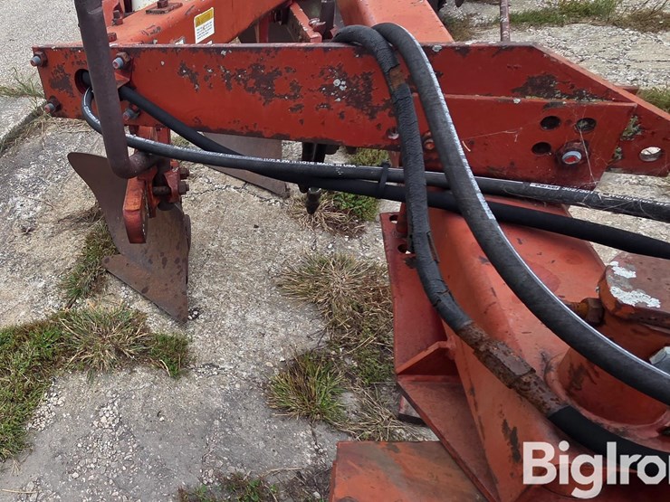 international-720-plow-image-15