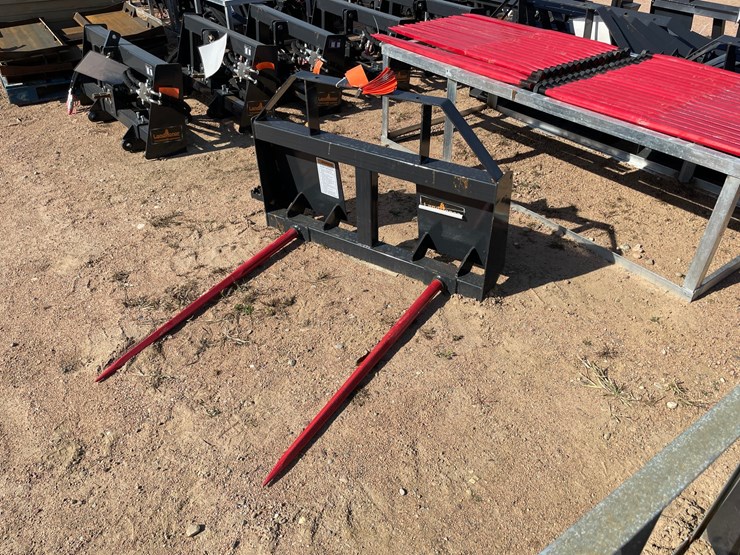 #4113-•-landhonor-skid-steer-bale-spear-attachment-image-2