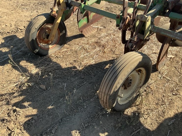 custom-3-pt-3-row-60"-bed-ripper-image-13