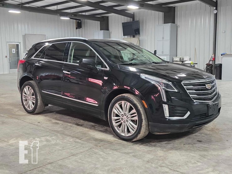 2019-cadillac-xt5-image-2