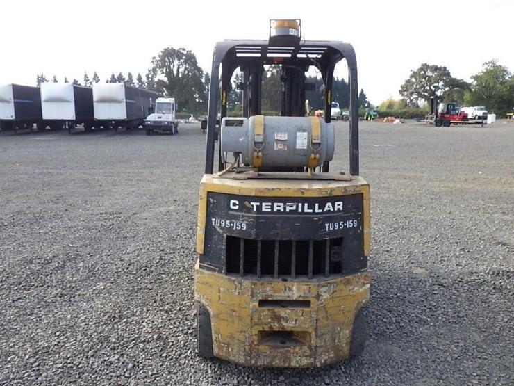 caterpillar-t70d-forklift-image-4