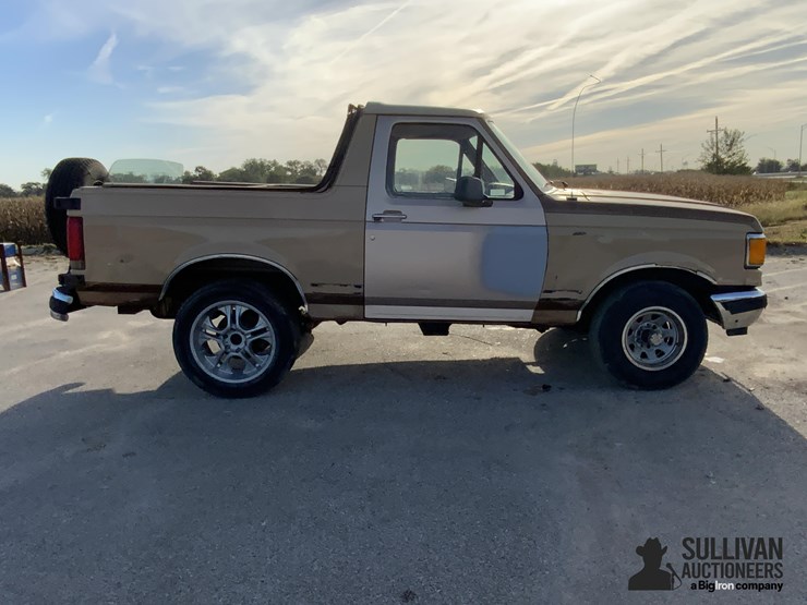 1989-ford-xlt-bronco-4x4-suv-image-4