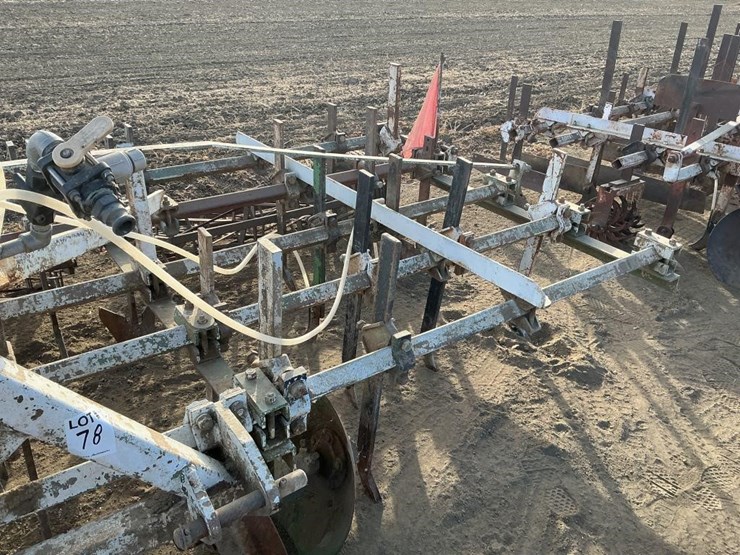 custom-3-pt-3-row-60"-cultivator-image-9