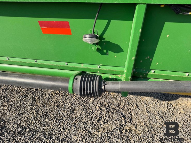 2021-john-deere-635f-header-image-55