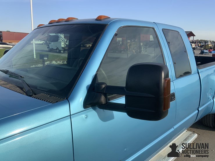1993-chevrolet-gmt-400-k3500-4x4-extended-cab-dually-pickup-image-16
