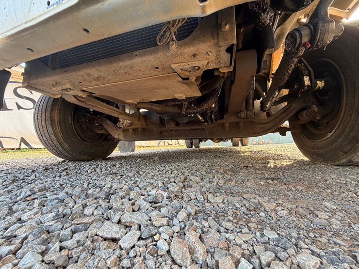 #4552-•-ford-f-650-flatbed-truck-image-10