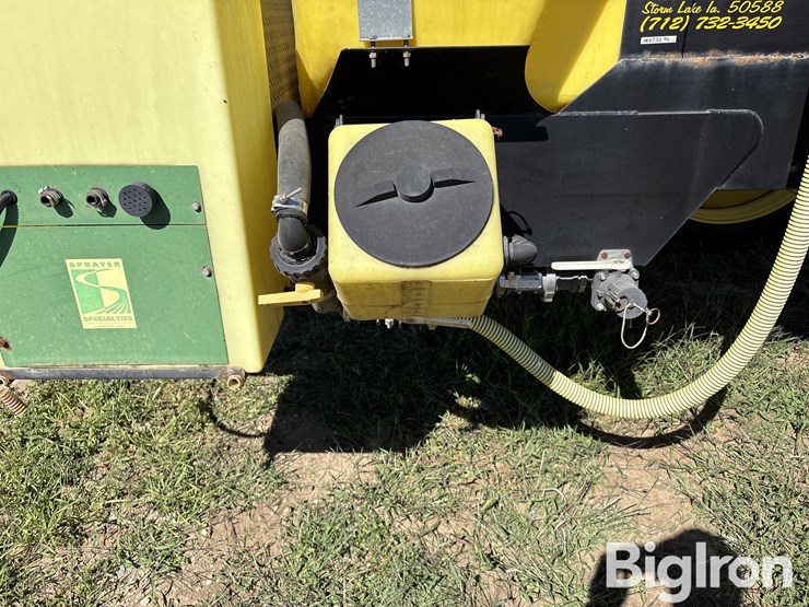 jesse-1000-gal-pull-type-sprayer-image-9