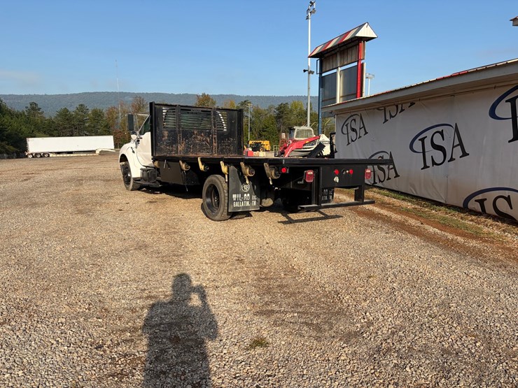 #4552-•-ford-f-650-flatbed-truck-image-3