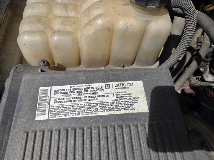 #8-•-2007-chevrolet-2500-service-truck-/-269,772-miles-image-38