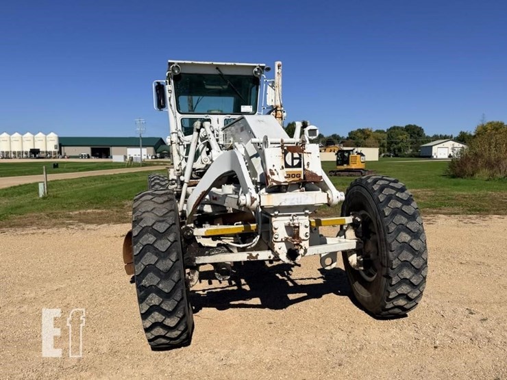 1987-caterpillar-130g-image-8